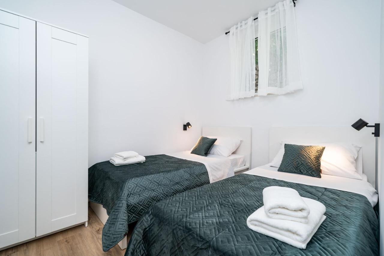 Apartments Nina & Paula - Apartment Nina Stikovica Ngoại thất bức ảnh